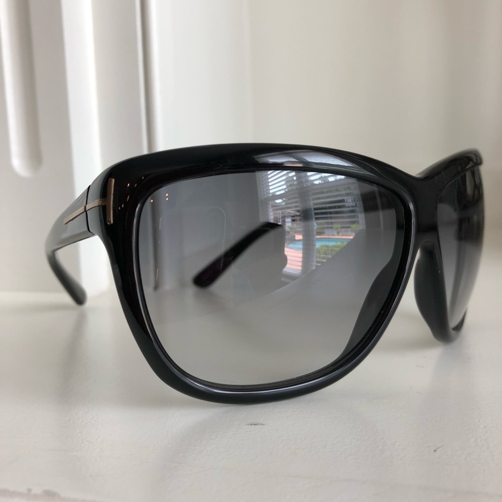 TOM FORD Dahlia TF127 Oversized Sunglasses - Picture 3 of 8